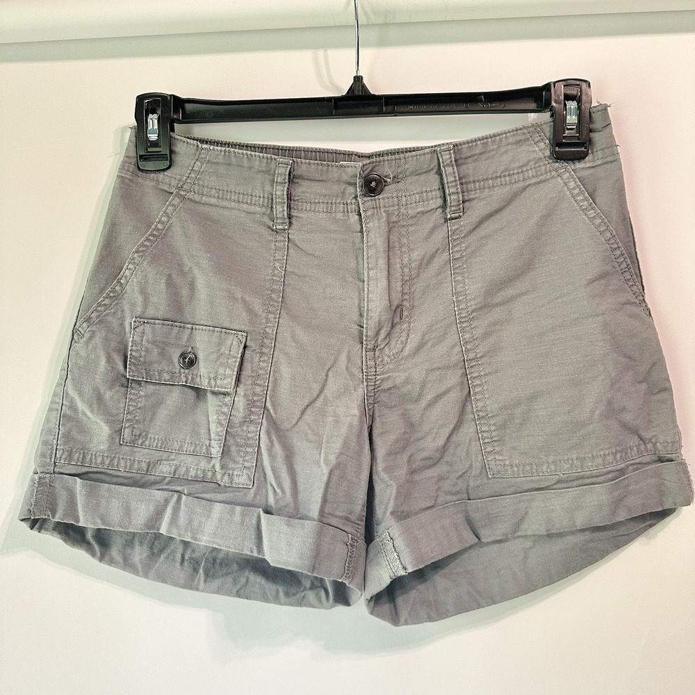 Time and Tru Chino Shorts Womens Sz 2 (Waist 30") Gray Roll Cuff Stretch Casual